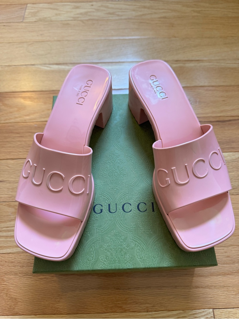 Gucci Pink Logo Block Heel Slides - Picture 2 of 7